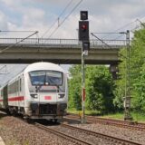 Politiker und Sozialverbände kritisieren digitale Bahncards